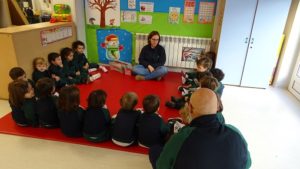 Celebramos la asamblea en Nursery 2
