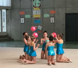 Exhibición de gimnasia rítmica en HBS