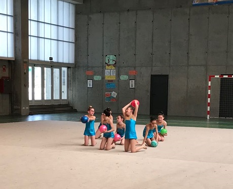 Exhibición de gimnasia rítmica en HBS