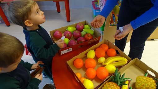 Haciendo la compra en Nursery 2
