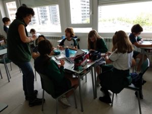 TALLER DE RECICLAJE EN 5º DE PRIMARIA Y A PERSONAL DE HBS