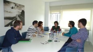 TALLER DE RECICLAJE EN 5º DE PRIMARIA Y A PERSONAL DE HBS
