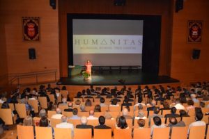Graduación de los alumnos de 2º de Bachillerato en la Casa de la Cultura de Tres Cantos