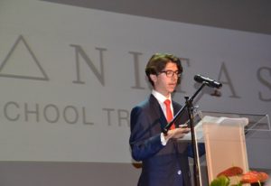 Graduación de los alumnos de 2º de Bachillerato en la Casa de la Cultura de Tres Cantos