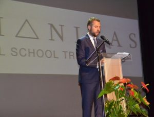 Graduación de los alumnos de 2º de Bachillerato en la Casa de la Cultura de Tres Cantos