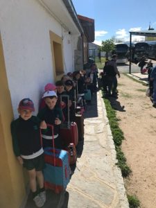 Alumnos de 2º y 3º de Infantil en la Granja Escuela