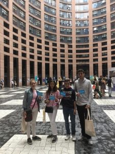 ALUMNOS DE 1º BACHILLERATO EN European Youth Event 