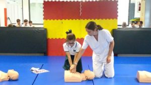 Taller sobre el paro cardiaco para alumnos de 6º de Primaria