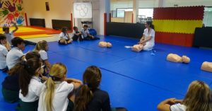 Taller sobre el paro cardiaco para alumnos de 6º de Primaria
