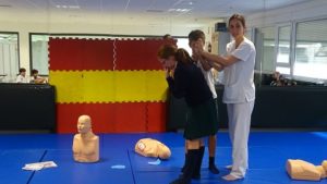 Taller sobre el paro cardiaco para alumnos de 6º de Primaria