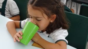 Merienda inglesa con té y pastas en 3º de Infantil