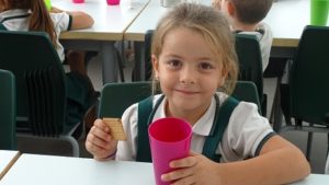 Merienda inglesa con té y pastas en 3º de Infantil