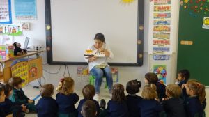 En 1º de infantil aprenden a contar con un cuento en Inglés. 