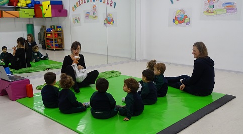 Taller de Musicoterapia en Nursery