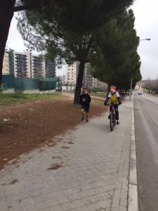 Carrera solidara de los alumnos de Bachillerato y padres de HBS