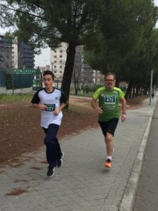 Carrera solidara de los alumnos de Bachillerato y padres de HBS