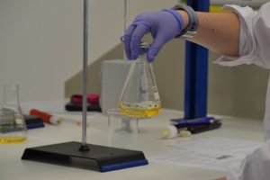 Práctica de neutralización de ácido-base