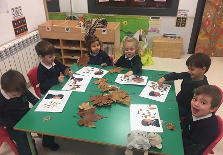 Mural del otoño en 1º de Infantil