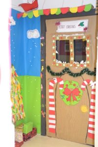 I Concurso de decoración de puertas navideñas