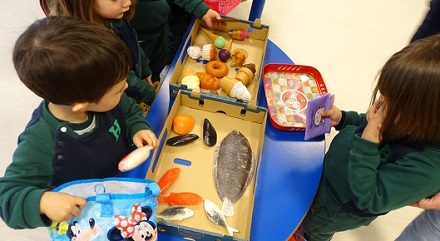 Hacen la compra en Nursery 2 en el mercado