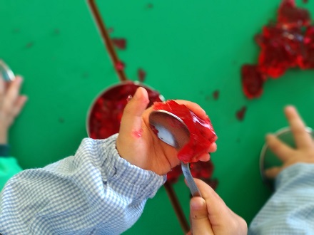 tALLER DE EXPERIMENTACIÓN CON GELATINA EN NURSERY 1