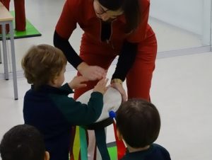 Taller de musicoterapia en nursery