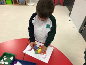 Decorando al pez arcoiris en Nursery 2