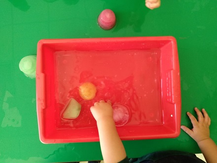 Hielo de colores en Nursery 1