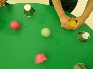 Hielo de colores en Nursery 1