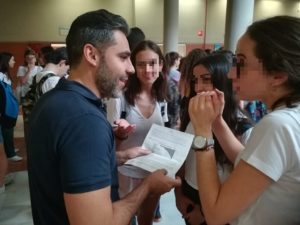 Alumnos de 2º de Bachillerato hacen la EvAU