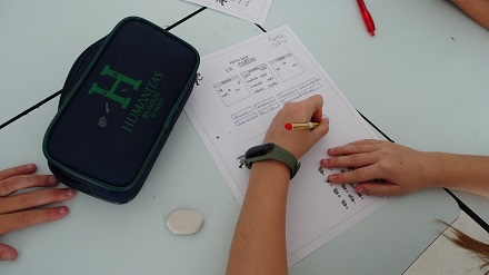 Los alumnos de 4º de primaria, en su última aventura del Proyecto Los Diminutos, tras superar diferentes pruebas han conseguido el conjuro para que reine la paz en el bosque.