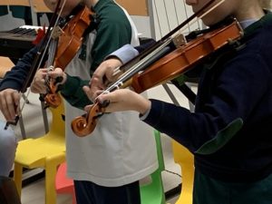 Exhibición navideña de actividades extraescolares