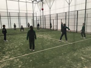 Jugando al Pinfuvote en 5º de Primaria