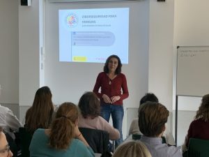 En 'Espacio para padres Humanitas' Educar en las nuevas tecnologías