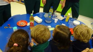 Big brother de ciencias de 4º de ESO con los alumnos de 2º y 3º de infantil