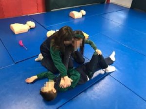 Taller de primeros auxilios en 4º de Primaria