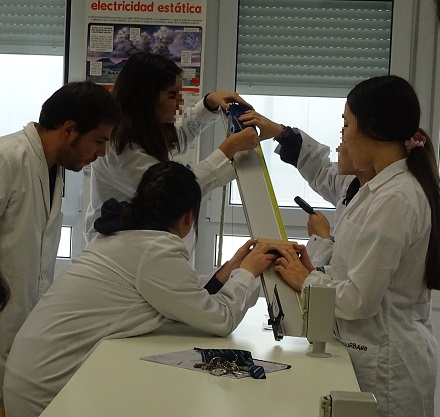 Cuerpos enlazados y planos inclinados en 1º de Bachillerato