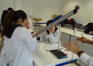 Cuerpos enlazados y planos inclinados en 1º de Bachillerato