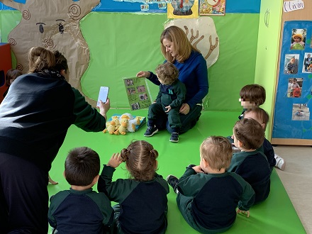 El libro viajero en Nursery 1