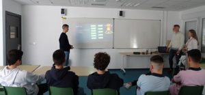 Explicación de cómo es su día en la Academia General Militar de Zaragoza 