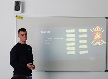 Explicación de cómo es su día en la Academia General Militar de Zaragoza