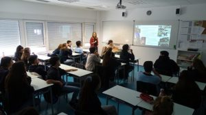 Padres de alumnos explican su formación y trayectoria profesional a los alumnos de 1º de Bachillerato