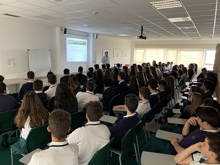 Reunión informativa de paso de curso para los alumnos de 2º y 3º de ESO