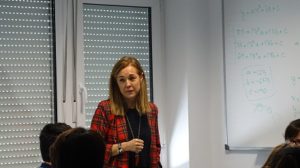 Padres de alumnos explican su formación y trayectoria profesional a los alumnos de 1º de Bachillerato