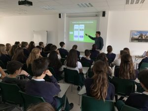 Reunión informativa de paso de curso para los alumnos de 2º y 3º de ESO