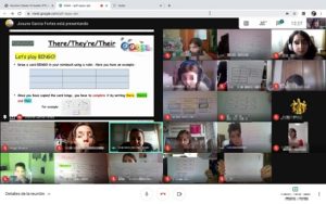 Jugando al bingo en inglés en 4º de Primaria